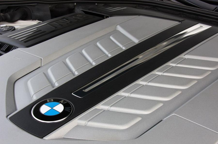  BMW 760iL 2010 года  (фото 52 из 71)